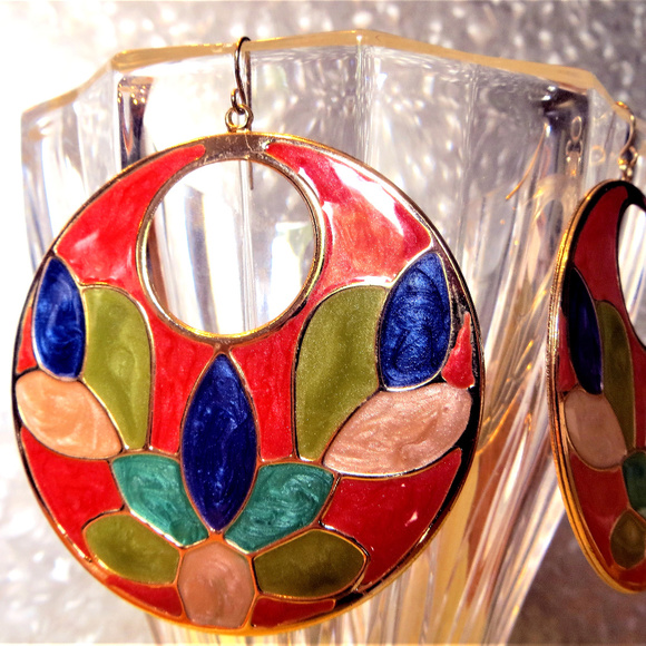 Jewelry - dangle pierced earrings 80's 70's glam statement